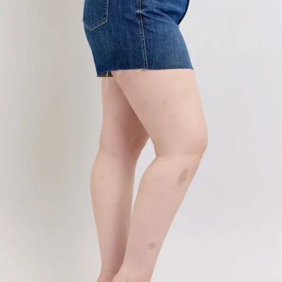 Judy Blue Plus Size High Waist‎ Criss-Cross Waistband Denim Shorts - Picture 7 of 10